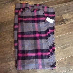 Women’s scarf